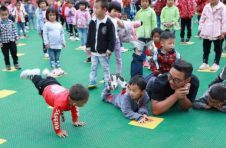 王龙羽的公益型幼儿园，让富村镇德胜村更多孩子走出大山的第一步