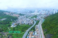 快马加狠鞭，齐心保节点！云南新楚大高速公路施工进展顺利