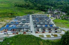 云南龙陵龙江乡：党建“绣花针”绣出美丽家园“新画卷”