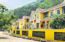 云南红河：示范引路打造边境小康村