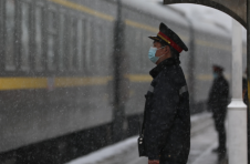 遭遇罕见雨雪天气 云南铁路运输秩序已逐步恢复正常