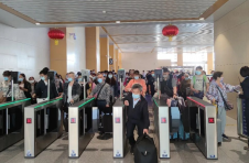 “五一”假期首日，云南铁路预计发送旅客15万人次！