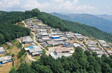 云南孟连富岩镇：人畜分离“分出”美丽现代化边境小康村