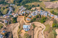 云南德宏景颇山寨的“甜蜜事业”