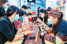 云南非遗文化展示亮相服贸会